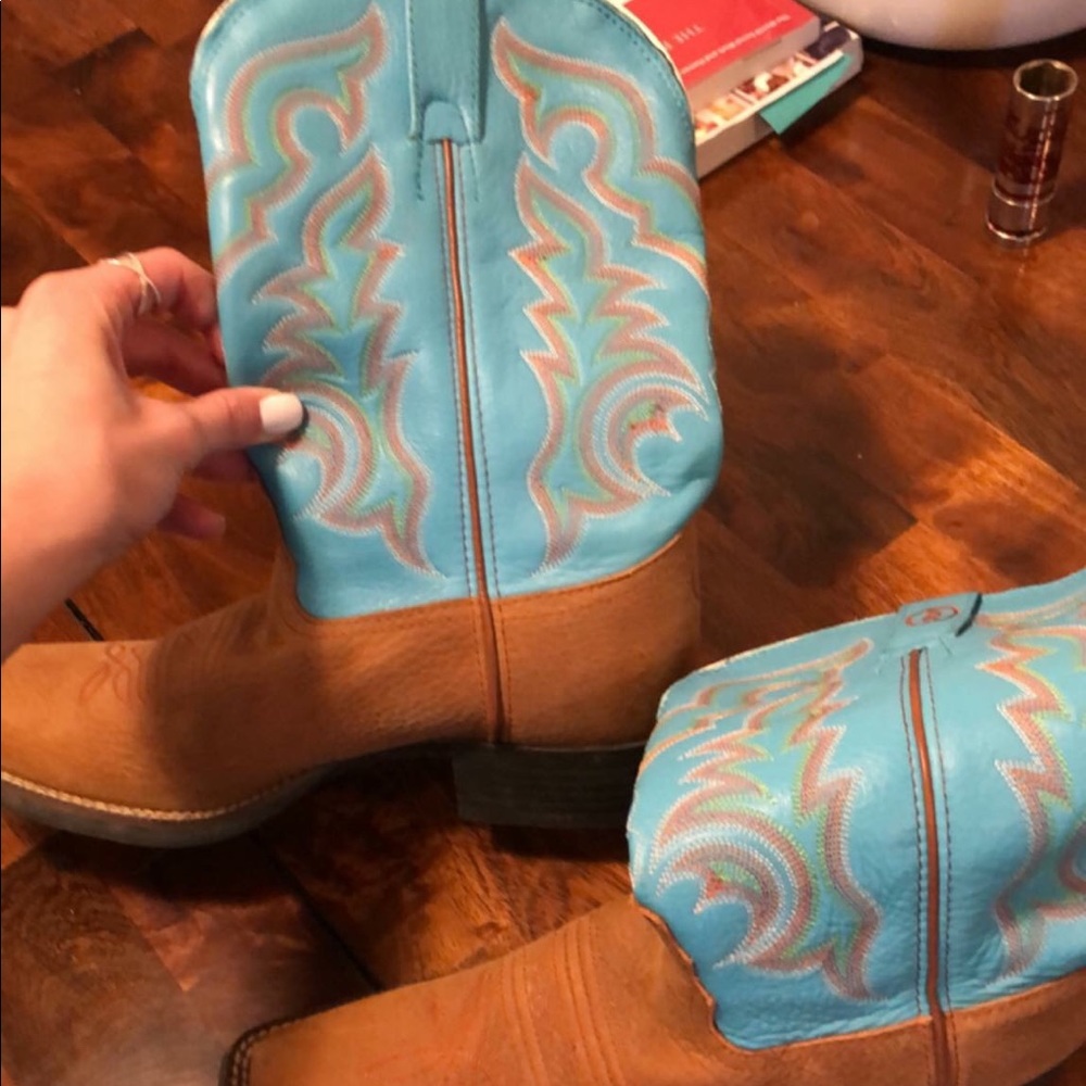 Brand new tony lamas